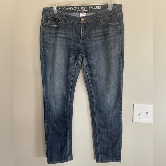 Size 12. Good condition. - Picture 1 of 3